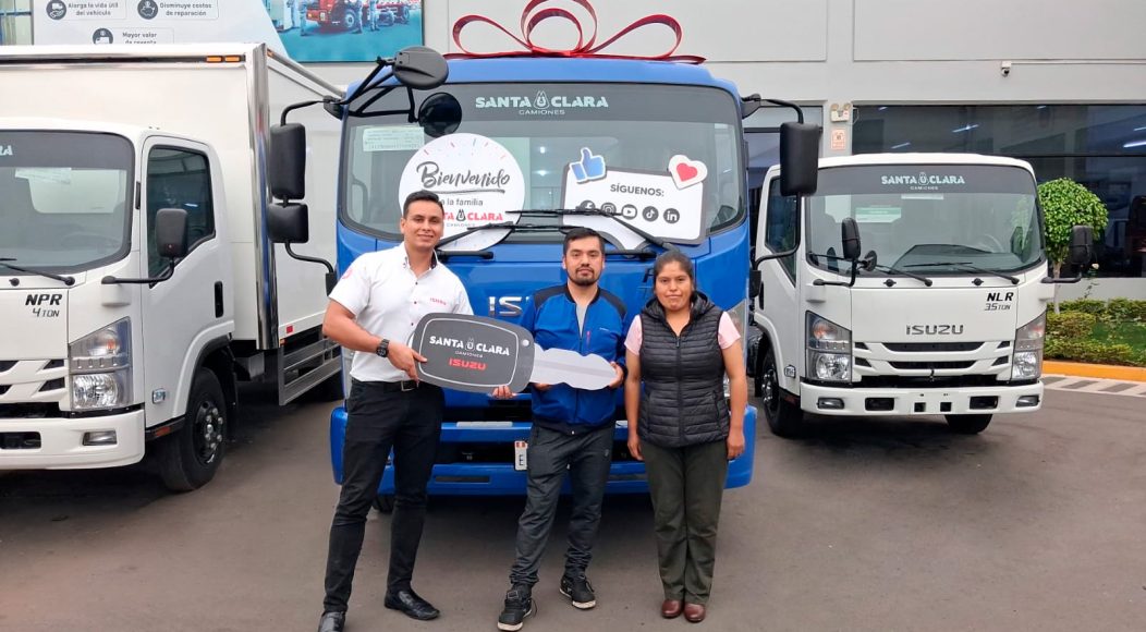 ENTREGA-DE-CAMIONES-ISUZU-SANTA-CLARA-CAMIONES-2.jpg